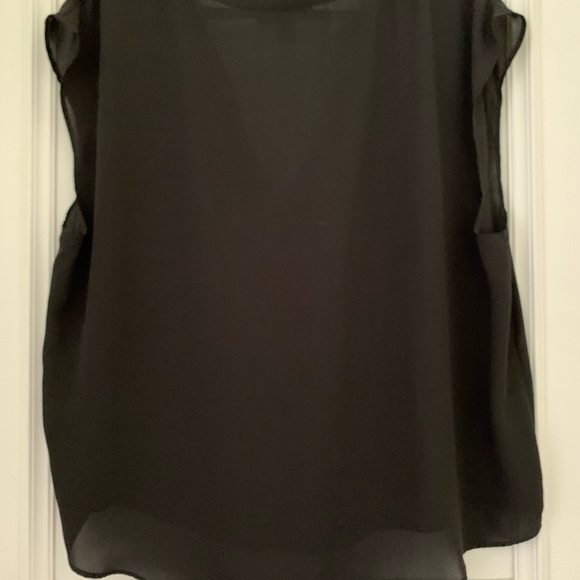 Black short sleeve blouse - Picture 3 of 5